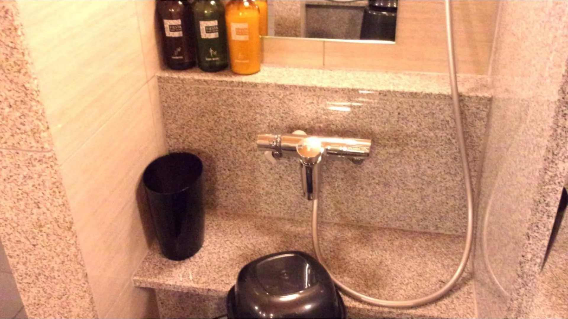 Shinsaibashi Arty Inn - Vacation Stay 75120V Ōsaka Hotel